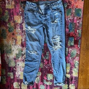 AEO Ripped Tomgirl Jeans - 8 x-long